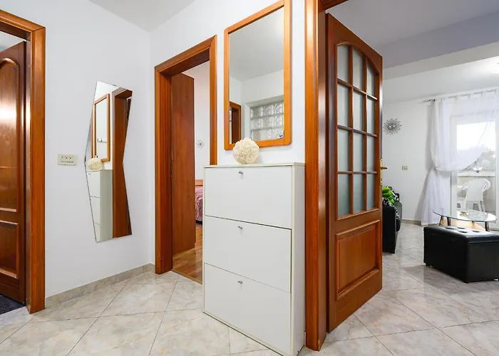 Stancija Amorozo 6
