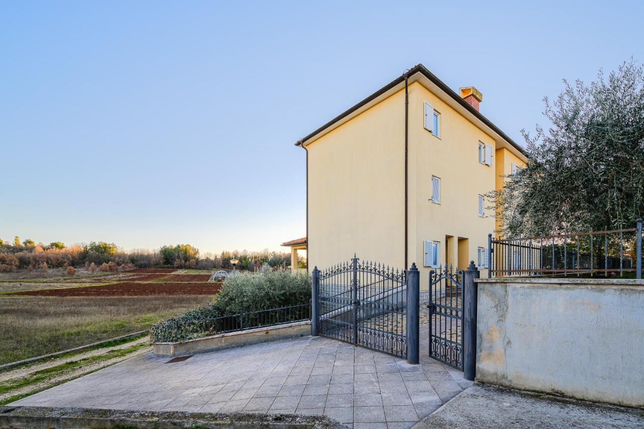 Stancija Amorozo 6 Apartamento *