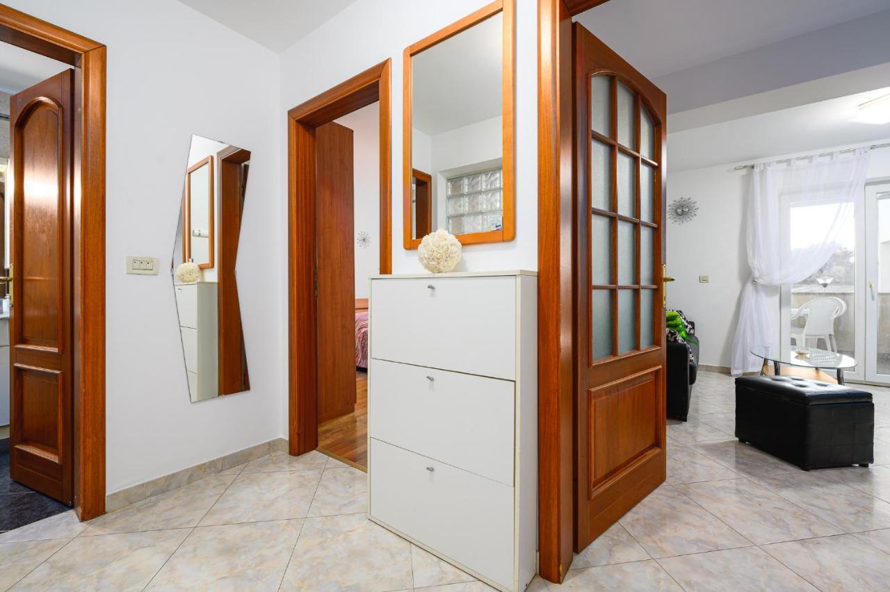 Stancija Amorozo 6 Apartamento